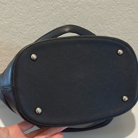 MCM Munchen Black Saffiano Leather Shoulder Bag (EXCELLENT CONDITION) - Picture 5 of 15